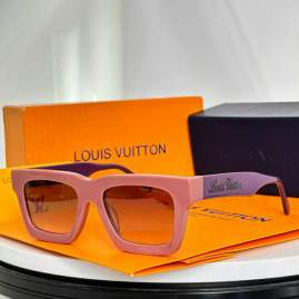 Picture of Louis Vuitton Sunglasses _SKUfw74861335fw